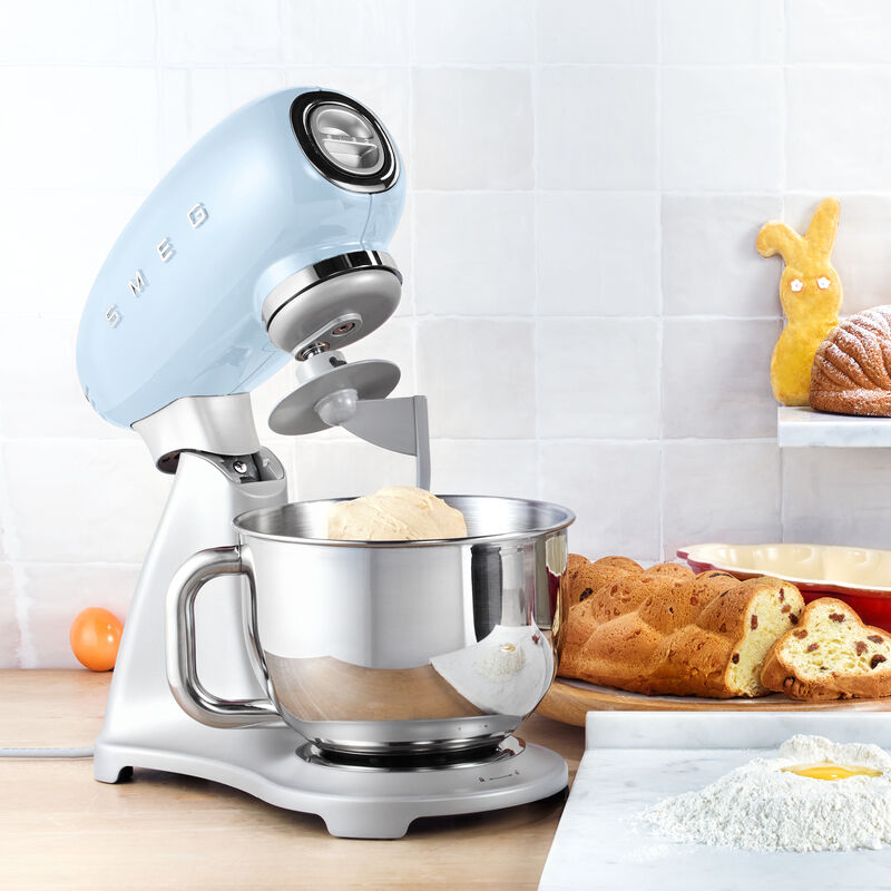 SMEG Küchenmaschine: Neueste Technologie im eleganten Retro-Look Bild 2