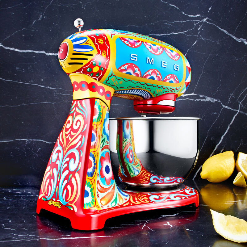 SMEG Küchenmaschine: Neueste Technologie im extravaganten Dolce & Gabana Design Bild 3