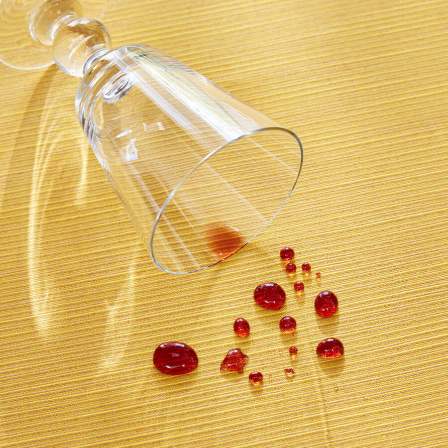 Lichtechte und fleckabweisende Jacquard-Tischsets leuchten in