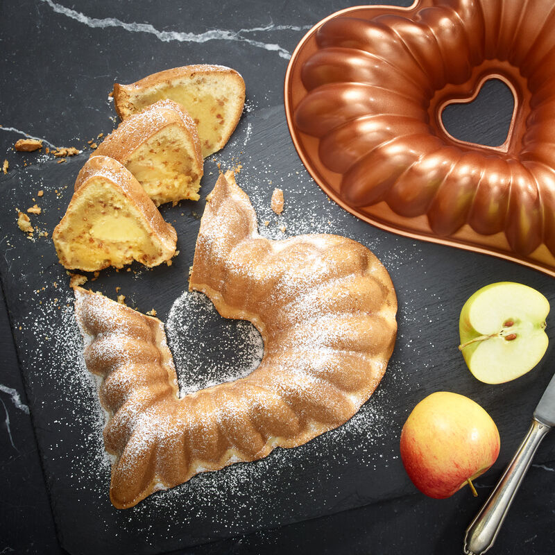 Superleitfähige Premium Guss-Backform Herz für einen kunstvollen, detailreichen Kuchen Bild 2