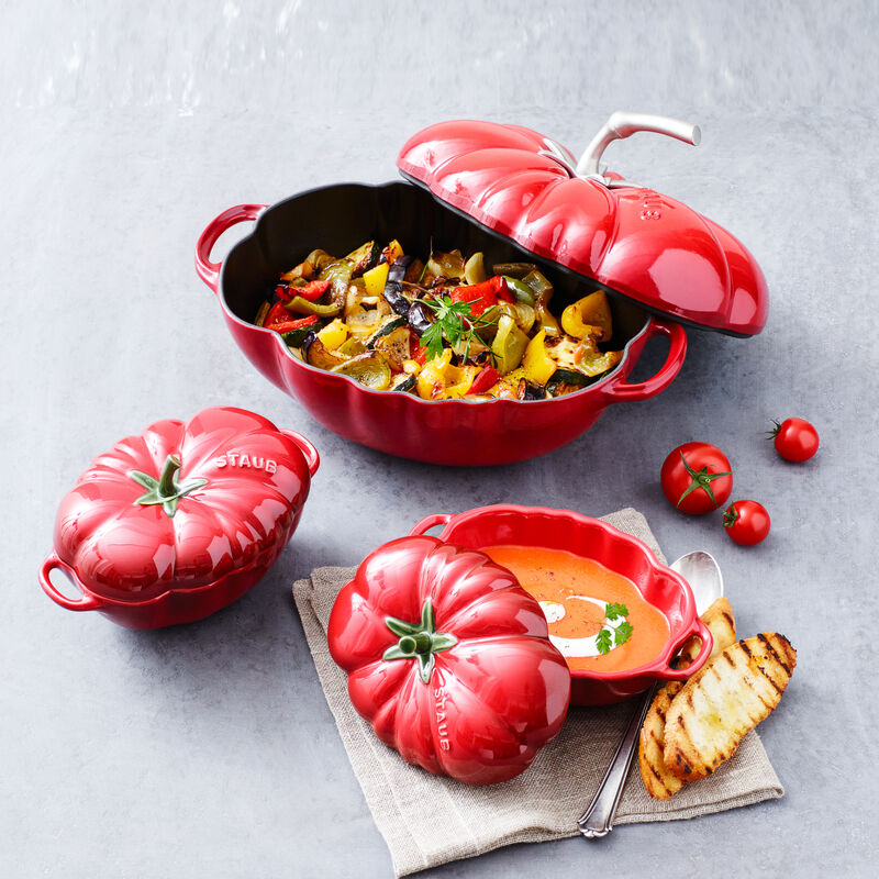 Staub Gusstopf in dekorativer Tomatenform Bild 2