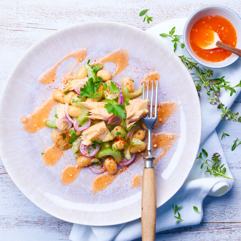 Bohnen-Thunfisch-Salat mit Piment d'Espelette-Fruchtpüree-Vinaigrette