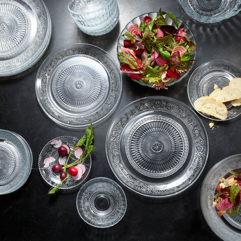 Glasteller: Französisches Glasgeschirr für attraktive Tischdekorationen