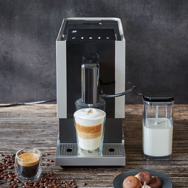 Kompakter Kaffeevollautomat: Vielfältige, frisch gemahlene Kaffeespezialitäten einfach auf Knopfdruck
