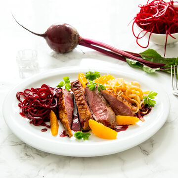 Produktbild fr '  Entenbrust mit glasierten pfeln und Rote Bete Orangensauce'