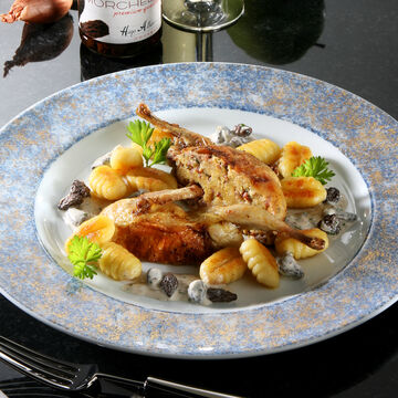 Produktbild fr 'Gefllte Wachteln mit Spinat-Ricotta-Gnocchi und Morchel-Rahm-Sauce'