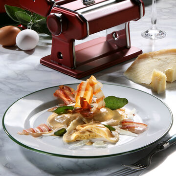 Produktbild fr 'Krbisravioli in Krbis-Amaretto-Sauce mit Schinkenkrusteln, Salbeiblttern und Parmesan'