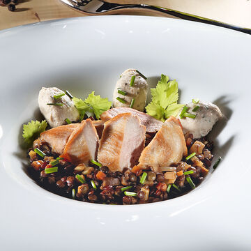 Produktbild fr 'Pochierte Wachtelklsschen mit Wachtelbrust auf Linsengemse'