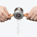 Produktbild fr 'Gewrzmhle mit Keramikmahlwerk - ein- und zweihndig verwendbar'