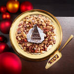 Produktbild fr 'Festlicher Nusskrokant-Kranz mit Nougat-Tannenbaum - 450 g'