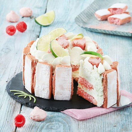 Produktbild f�r 'Charlotte mit Erdbeeren und Biskuits Roses de Reims'