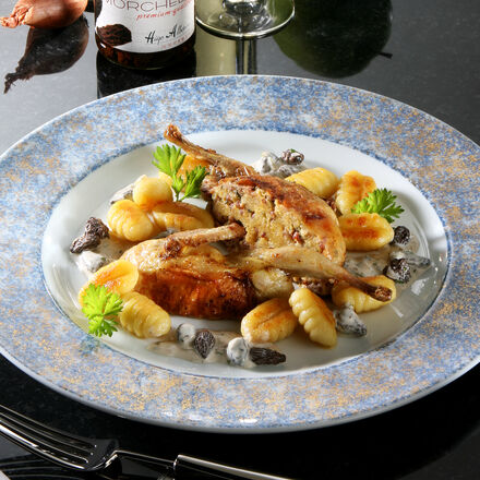 Produktbild fr 'Gefllte Wachteln mit Spinat-Ricotta-Gnocchi und Morchel-Rahm-Sauce'